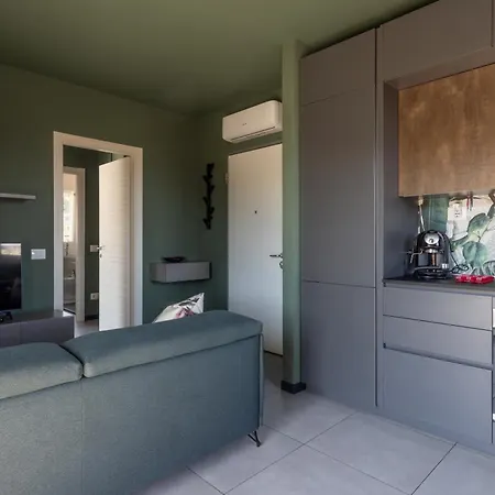 Design With Parking And View From The Balcony 2 Klm Station To 5 Terre And Walking Distance To The Waterfront 公寓 *