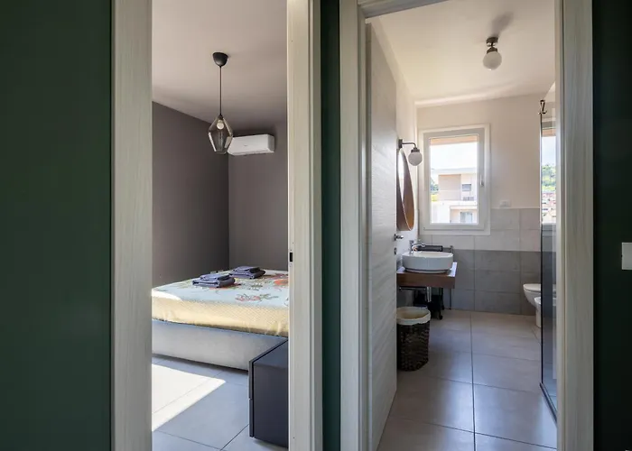 Lägenhet Design With Parking And View From The Balcony 2 Klm Station To 5 Terre And Walking Distance To The Waterfront